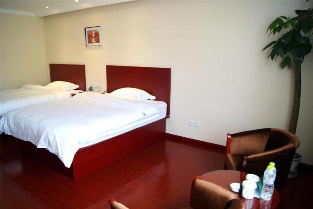 Greentree Inn Suzhou Railway Station North Square Haobainian Wedding Dress City Express Hotel Exterior foto