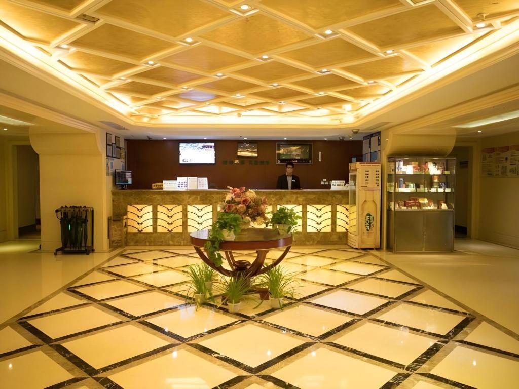 Greentree Inn Suzhou Railway Station North Square Haobainian Wedding Dress City Express Hotel Exterior foto