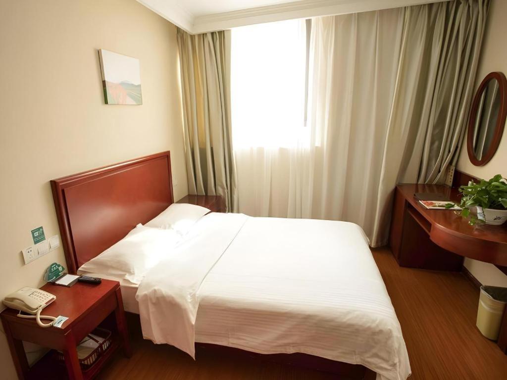 Greentree Inn Suzhou Railway Station North Square Haobainian Wedding Dress City Express Hotel Exterior foto