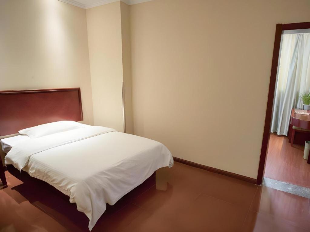 Greentree Inn Suzhou Railway Station North Square Haobainian Wedding Dress City Express Hotel Exterior foto